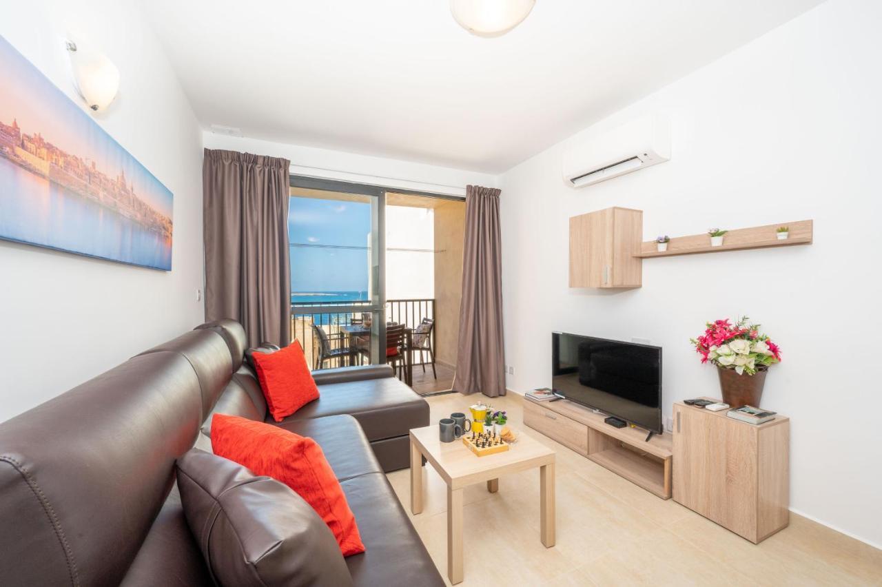 Sea Bliss Apartments With Terrace Just Off Seafront In St Paul'S Bay - By Getawaysmalta セント・ポールズ・ベイ エクステリア 写真